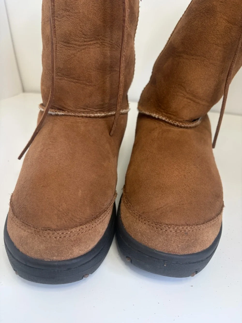 UGG Chestnut Leather Shearling-Cuff Winter Boots US Size 8